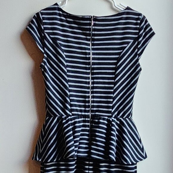 Mossimo Supply Co. Black/Gray Striped Ruffled Jersey Dress Size 8 - Picture 14 of 15